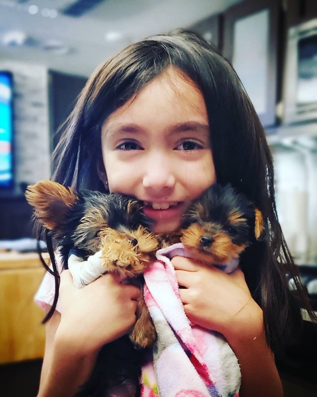 Elmo and Mia 2.jpg