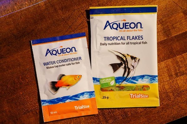 aqueon-water-conditioner-tropical-flakes.jpg